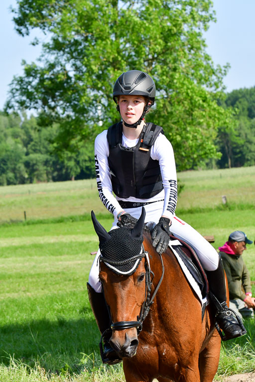 Goldene Schärpe Ponys in Löningen  4+5.6.22 | 04062022 - Gelände 1 Abt _0193 