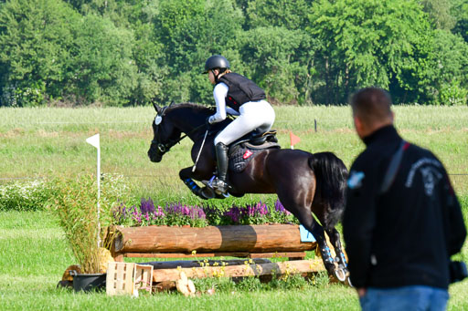 Goldene Schärpe Ponys in Löningen  4+5.6.22 | 04062022 - Gelände 1 Abt _0219 