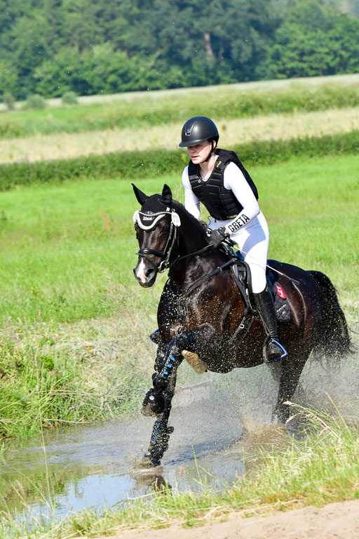 Goldene Schärpe Ponys in Löningen  4+5.6.22 | 04062022 - Gelände 1 Abt _0221 