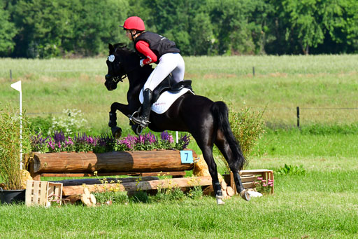 Goldene Schärpe Ponys in Löningen  4+5.6.22 | 04062022 - Gelände 1 Abt _0259 