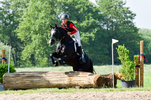 Goldene Schärpe Ponys in Löningen  4+5.6.22 | 04062022 - Gelände 1 Abt _0290 