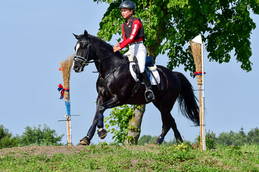 Goldene Schärpe Ponys in Löningen  4+5.6.22 | 04062022 - Gelände 1 Abt _0295 