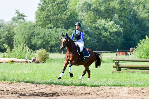 Goldene Schärpe Ponys in Löningen  4+5.6.22 | 04062022 - Gelände 1 Abt _0315 
