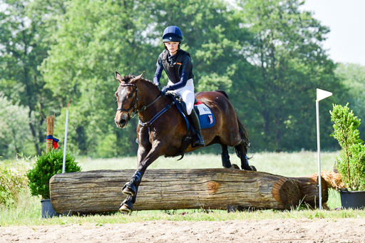 Goldene Schärpe Ponys in Löningen  4+5.6.22 | 04062022 - Gelände 1 Abt _0416 