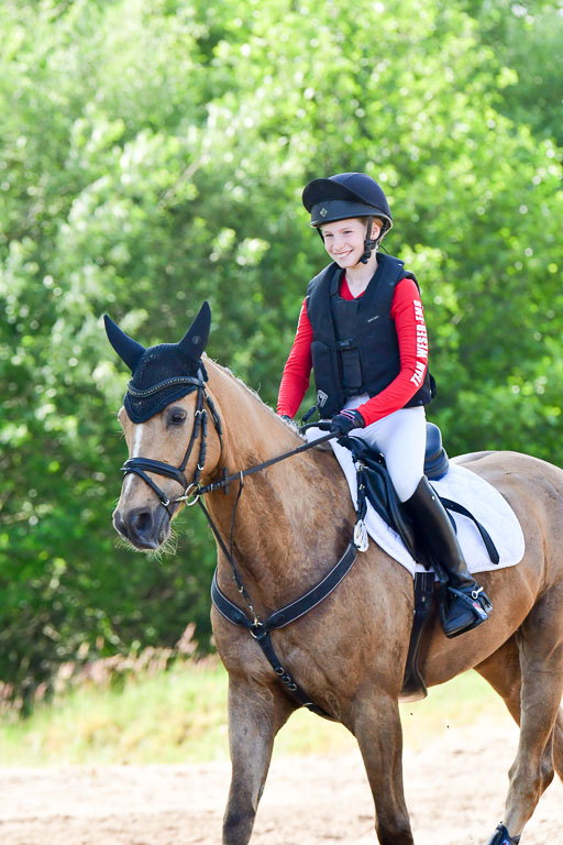 Goldene Schärpe Ponys in Löningen  4+5.6.22 | 04062022 - Gelände 1 Abt _0444 