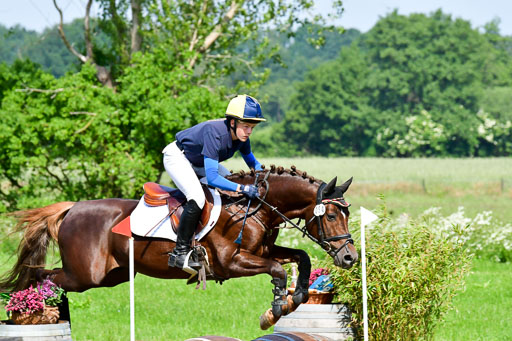 Goldene Schärpe Ponys in Löningen  4+5.6.22 | 04062022 - Gelände 1 Abt _0540 