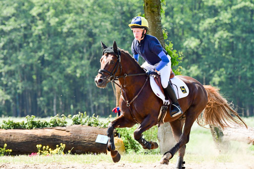 Goldene Schärpe Ponys in Löningen  4+5.6.22 | 04062022 - Gelände 1 Abt _0548 