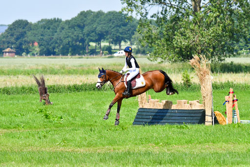 Goldene Schärpe Ponys in Löningen  4+5.6.22 | 04062022 - Gelände 1 Abt _0575 