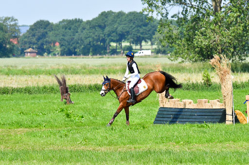 Goldene Schärpe Ponys in Löningen  4+5.6.22 | 04062022 - Gelände 1 Abt _0576 