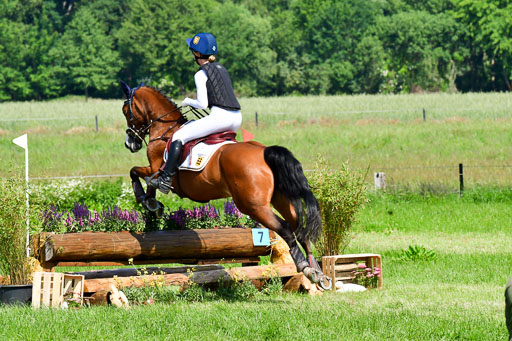 Goldene Schärpe Ponys in Löningen  4+5.6.22 | 04062022 - Gelände 1 Abt _0579 