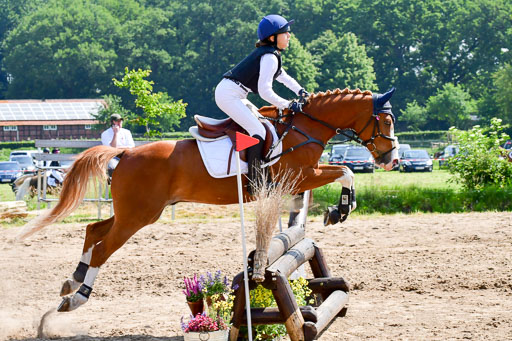 Goldene Schärpe Ponys in Löningen  4+5.6.22 | 04062022 - Gelände 1 Abt _0618 