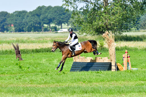 Goldene Schärpe Ponys in Löningen  4+5.6.22 | 04062022 - Gelände 1 Abt _0634 