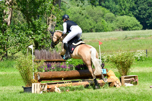 Goldene Schärpe Ponys in Löningen  4+5.6.22 | 04062022 - Gelände 1 Abt _0664 