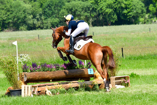Goldene Schärpe Ponys in Löningen  4+5.6.22 | 04062022 - Gelände 1 Abt _0735 