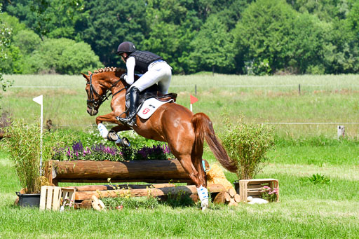 Goldene Schärpe Ponys in Löningen  4+5.6.22 | 04062022 - Gelände 1 Abt _0759 