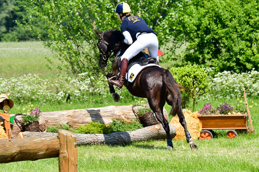 Goldene Schärpe Ponys in Löningen  4+5.6.22 | 04062022 - Gelände 1 Abt _0791 
