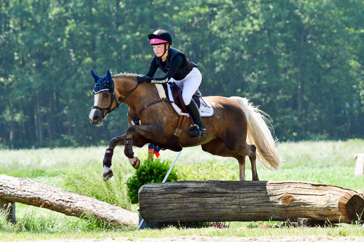Goldene Schärpe Ponys in Löningen  4+5.6.22 | 04062022 - Gelände 1 Abt _0818 