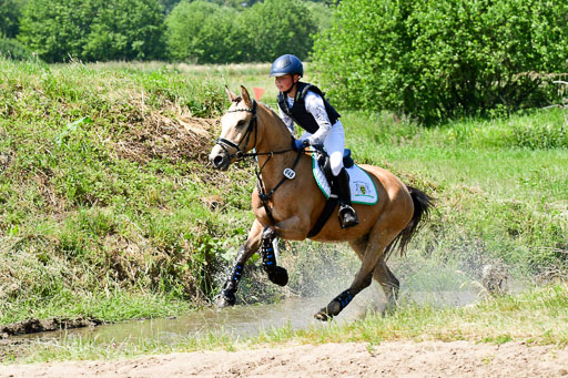 Goldene Schärpe Ponys in Löningen  4+5.6.22 | 04062022 - Gelände 1 Abt _0834 