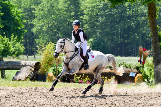 Goldene Schärpe Ponys in Löningen  4+5.6.22 | 04062022 - Gelände 1 Abt _0882 
