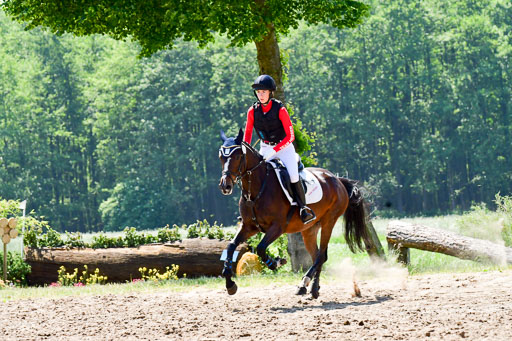 Goldene Schärpe Ponys in Löningen  4+5.6.22 | 04062022 - Gelände 1 Abt _0955 