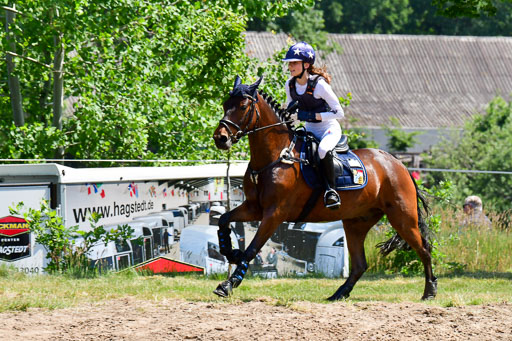 Goldene Schärpe Ponys in Löningen  4+5.6.22 | 04062022 - Gelände 1 Abt _0977 