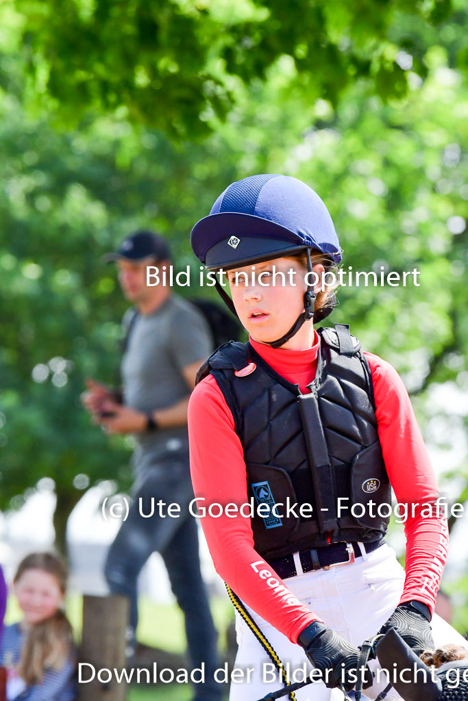 Goldene Schärpe Ponys in Löningen  4+5.6.22 | 04062022 - Gelände  2 Abt _068 
