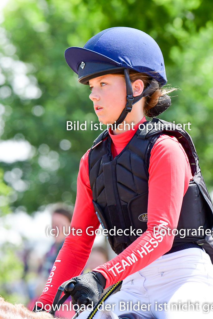 Goldene Schärpe Ponys in Löningen  4+5.6.22 | 04062022 - Gelände  2 Abt _070 