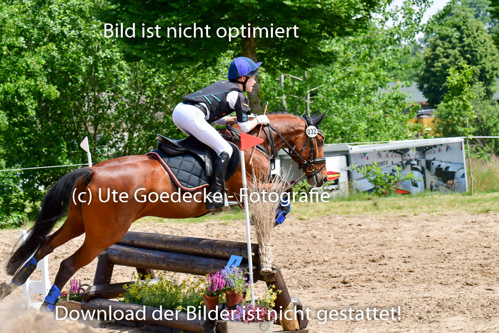 Goldene Schärpe Ponys in Löningen  4+5.6.22 | 04062022 - Gelände  2 Abt _149 