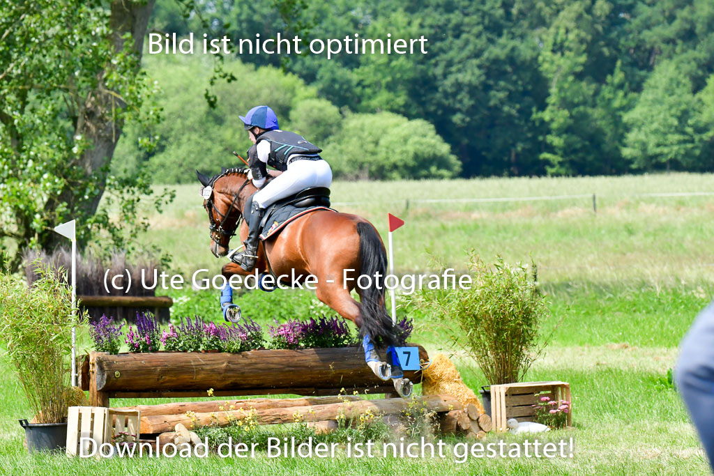 Goldene Schärpe Ponys in Löningen  4+5.6.22 | 04062022 - Gelände  2 Abt _151 