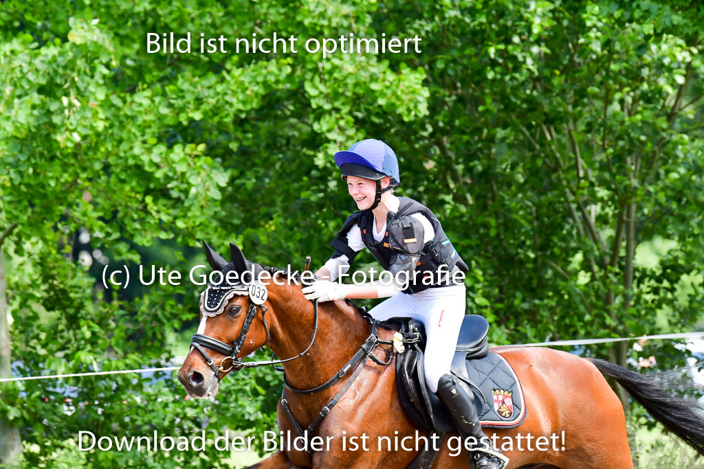 Goldene Schärpe Ponys in Löningen  4+5.6.22 | 04062022 - Gelände  2 Abt _170 