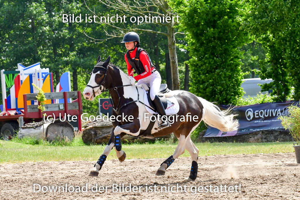 Goldene Schärpe Ponys in Löningen  4+5.6.22 | 04062022 - Gelände  2 Abt _285 