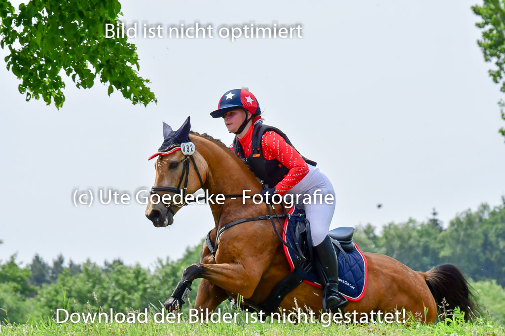 Goldene Schärpe Ponys in Löningen  4+5.6.22 | 04062022 - Gelände  2 Abt _402 