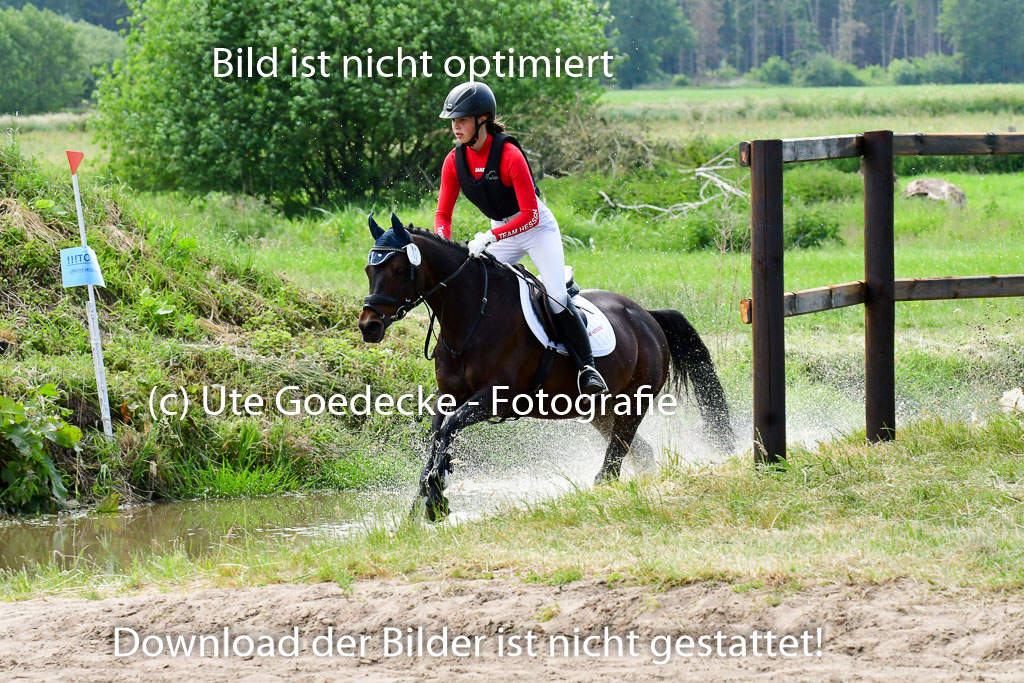 Goldene Schärpe Ponys in Löningen  4+5.6.22 | 04062022 - Gelände  2 Abt _607 