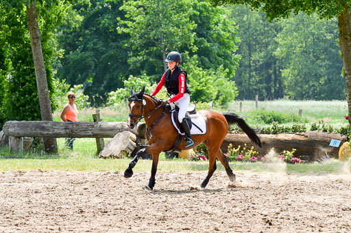Goldene Schärpe Ponys in Löningen  4+5.6.22 | 04062022 - Gelände  2 Abt _005 