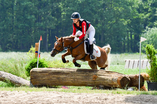 Goldene Schärpe Ponys in Löningen  4+5.6.22 | 04062022 - Gelände  2 Abt _021 