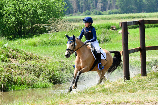 Goldene Schärpe Ponys in Löningen  4+5.6.22 | 04062022 - Gelände  2 Abt _121 