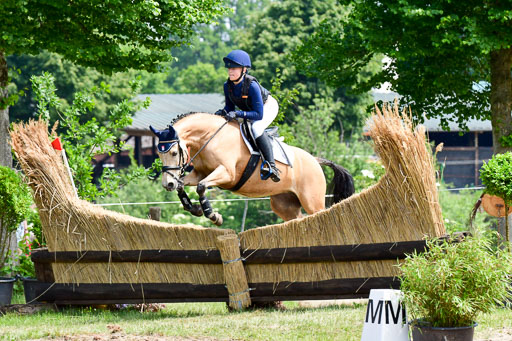 Goldene Schärpe Ponys in Löningen  4+5.6.22 | 04062022 - Gelände  2 Abt _130 