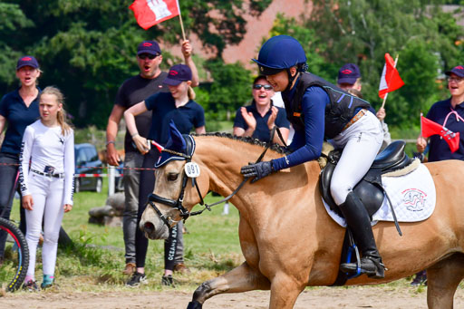 Goldene Schärpe Ponys in Löningen  4+5.6.22 | 04062022 - Gelände  2 Abt _131 