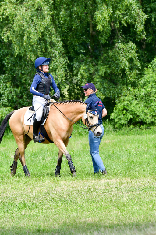 Goldene Schärpe Ponys in Löningen  4+5.6.22 | 04062022 - Gelände  2 Abt _134 