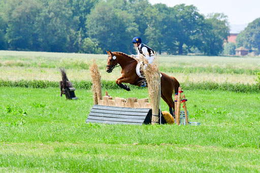 Goldene Schärpe Ponys in Löningen  4+5.6.22 | 04062022 - Gelände  2 Abt _136 