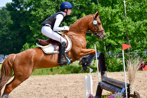 Goldene Schärpe Ponys in Löningen  4+5.6.22 | 04062022 - Gelände  2 Abt _139 