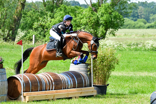 Goldene Schärpe Ponys in Löningen  4+5.6.22 | 04062022 - Gelände  2 Abt _148 