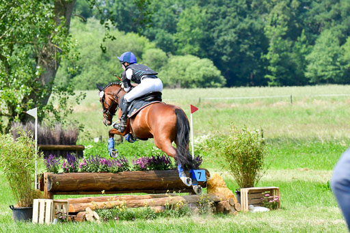 Goldene Schärpe Ponys in Löningen  4+5.6.22 | 04062022 - Gelände  2 Abt _151 
