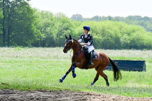 Goldene Schärpe Ponys in Löningen  4+5.6.22 | 04062022 - Gelände  2 Abt _155 