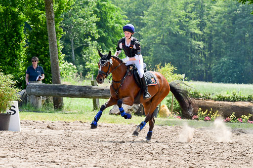 Goldene Schärpe Ponys in Löningen  4+5.6.22 | 04062022 - Gelände  2 Abt _161 