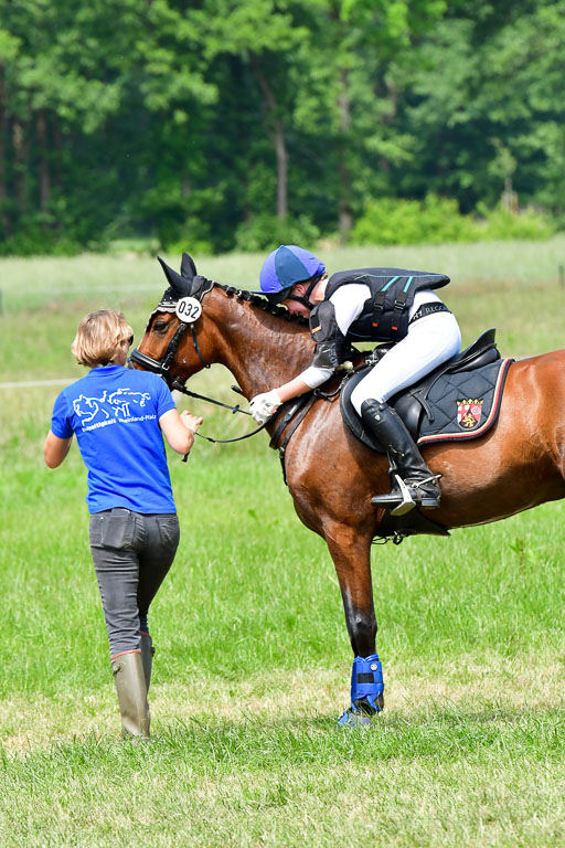 Goldene Schärpe Ponys in Löningen  4+5.6.22 | 04062022 - Gelände  2 Abt _183 