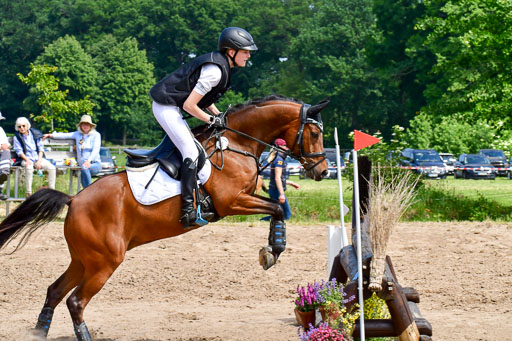 Goldene Schärpe Ponys in Löningen  4+5.6.22 | 04062022 - Gelände  2 Abt _185 