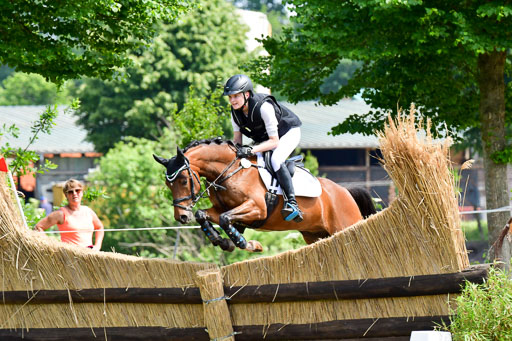 Goldene Schärpe Ponys in Löningen  4+5.6.22 | 04062022 - Gelände  2 Abt _198 