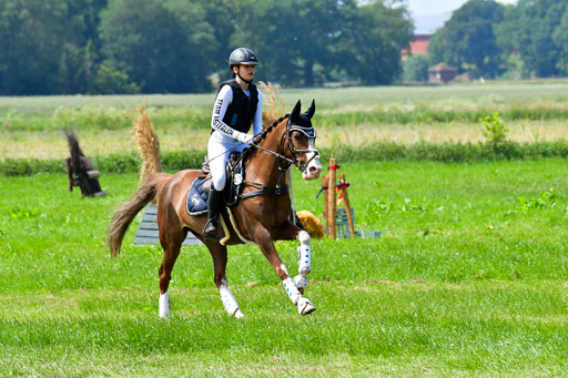Goldene Schärpe Ponys in Löningen  4+5.6.22 | 04062022 - Gelände  2 Abt _203 