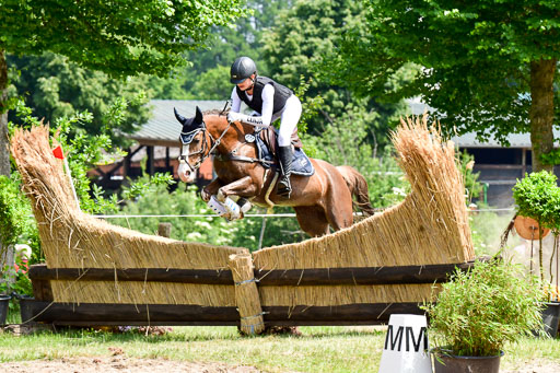 Goldene Schärpe Ponys in Löningen  4+5.6.22 | 04062022 - Gelände  2 Abt _214 